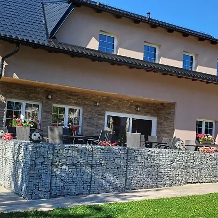 Parma 3* Ostružná